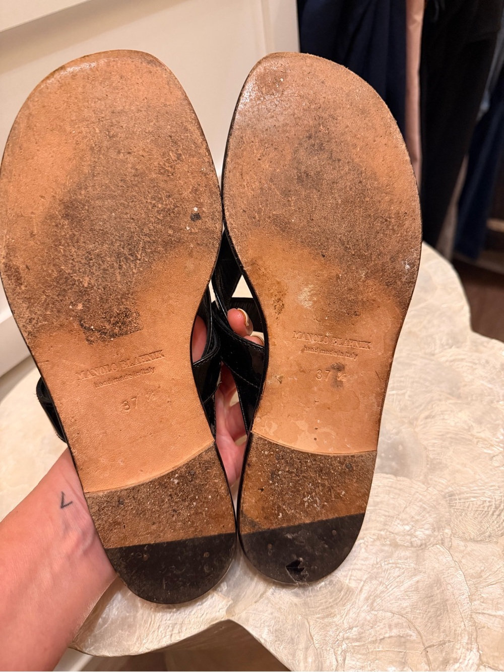 Manolo Blahnik Black Patent Leather V strap Sandals 37.5 - Picture 6 of 6